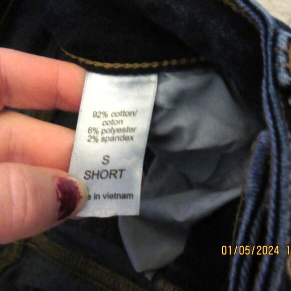 Flattering Mid-Rise Jeans – M Brand, Small Short Size - Picture 4 of 4